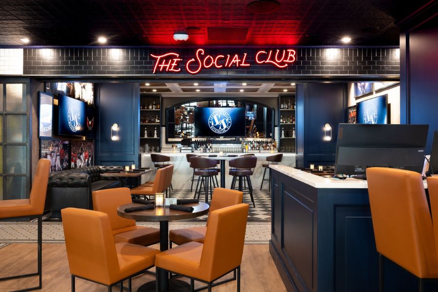 Sports & Social sports bar